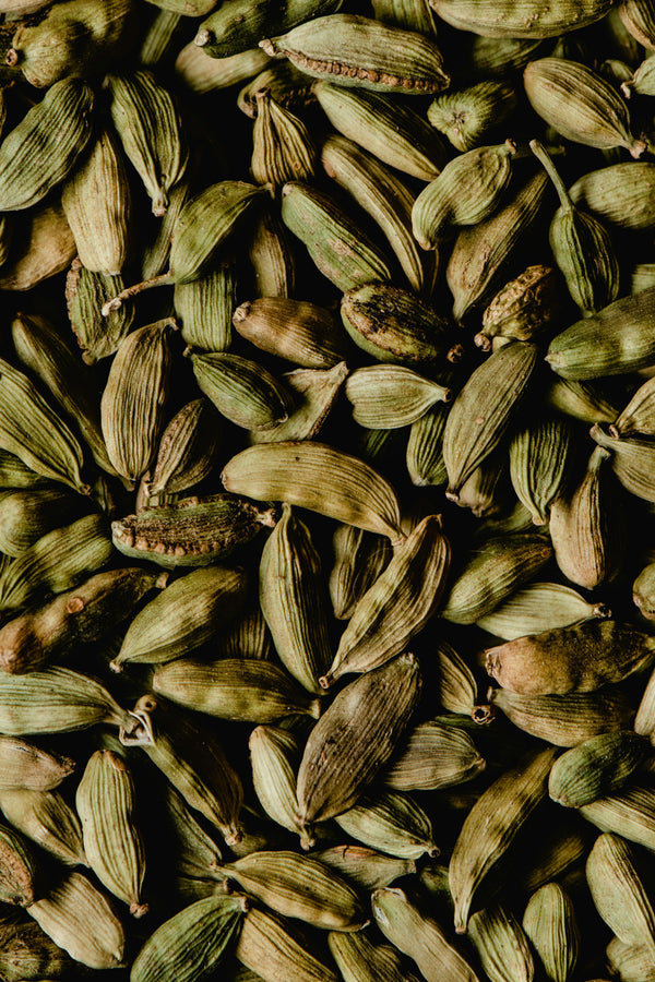 Cardamome utilisée dans le Golden Latte et le Chai Latte.